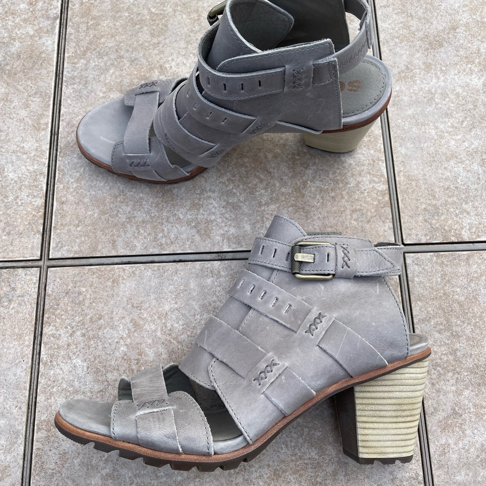 Sorel - Nadia Buckle Kettle - Picture 5 of 15
